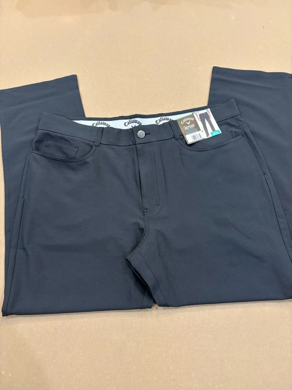 Callaway Men’s Performance Golf Pants Dark Grey Size 38x30 NWT